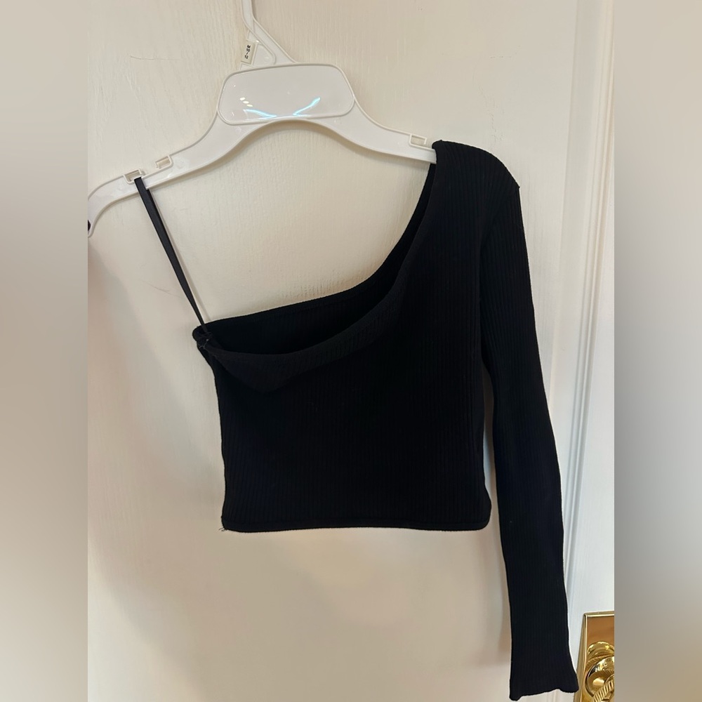 One Shoulder Black Crop Top